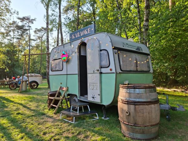 karaoke caravan van photoboothsverhuur.nl